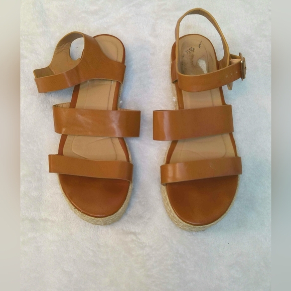 BAMBOO SANDALS - Picture 1 of 10